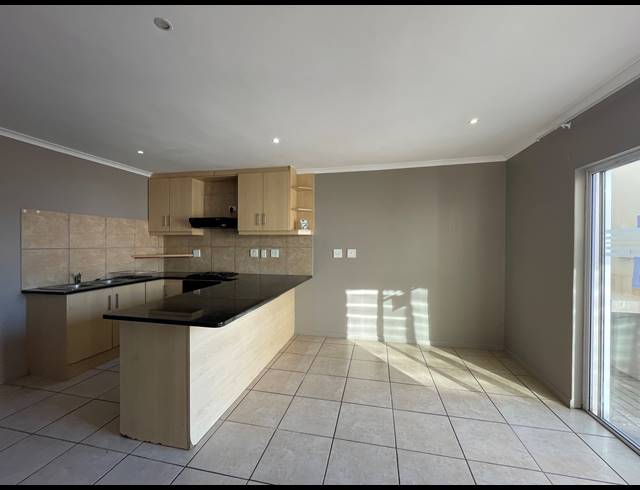 3 BEDROOM DUPLEX FOR SALE IN VILLA DIAMANTE